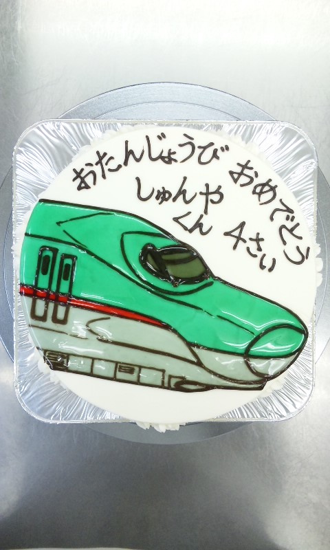 東北新幹線ｅ５系 はやぶさ のイラストケーキ 実写 ケーキはキャンバス ここまで描ける