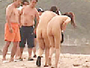 海に入ったら水着が溶けて強制全裸にされた一般女性たち