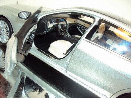 Mercedes-S-Klasse-schaalmodel-08.jpg