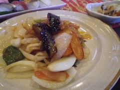 ［写真］君津・SUSHI DINING 遊 の “白身魚の甘酢あん定食”