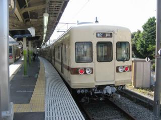 新京成電鉄初の自社新造車両である800形。